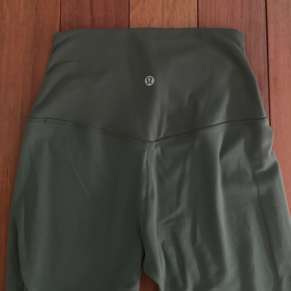 SOLD DNB lululemon aligns 21” HR